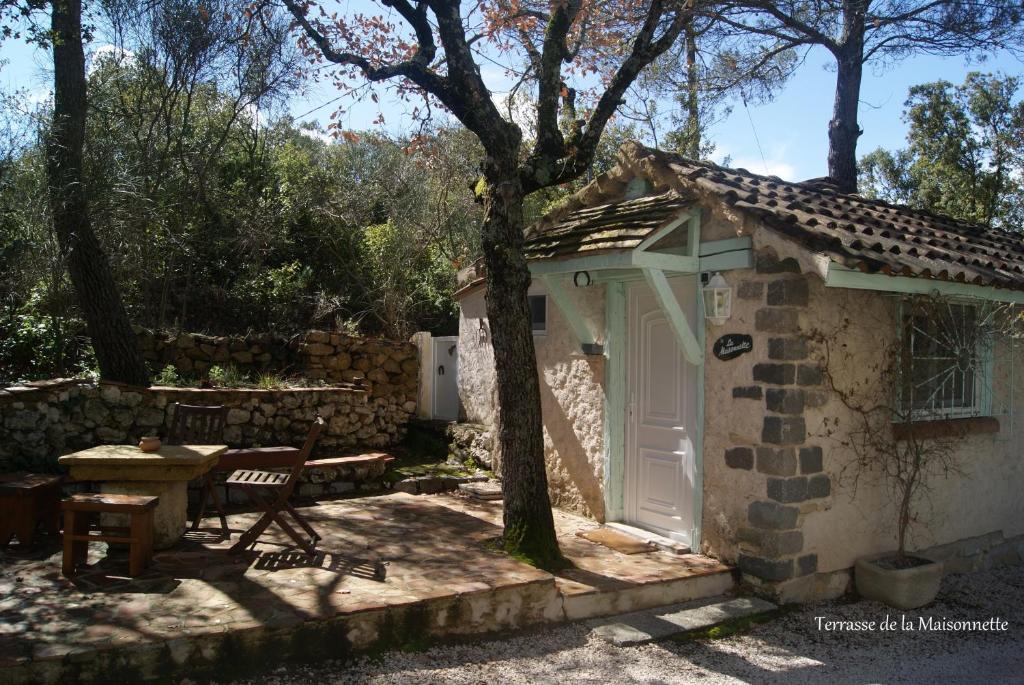Le Mas Des Chenes Rognes Exterior photo